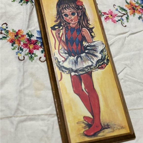 Vintage Big Eyed Children Wall Art Set of 4 - Picture 7 of 13